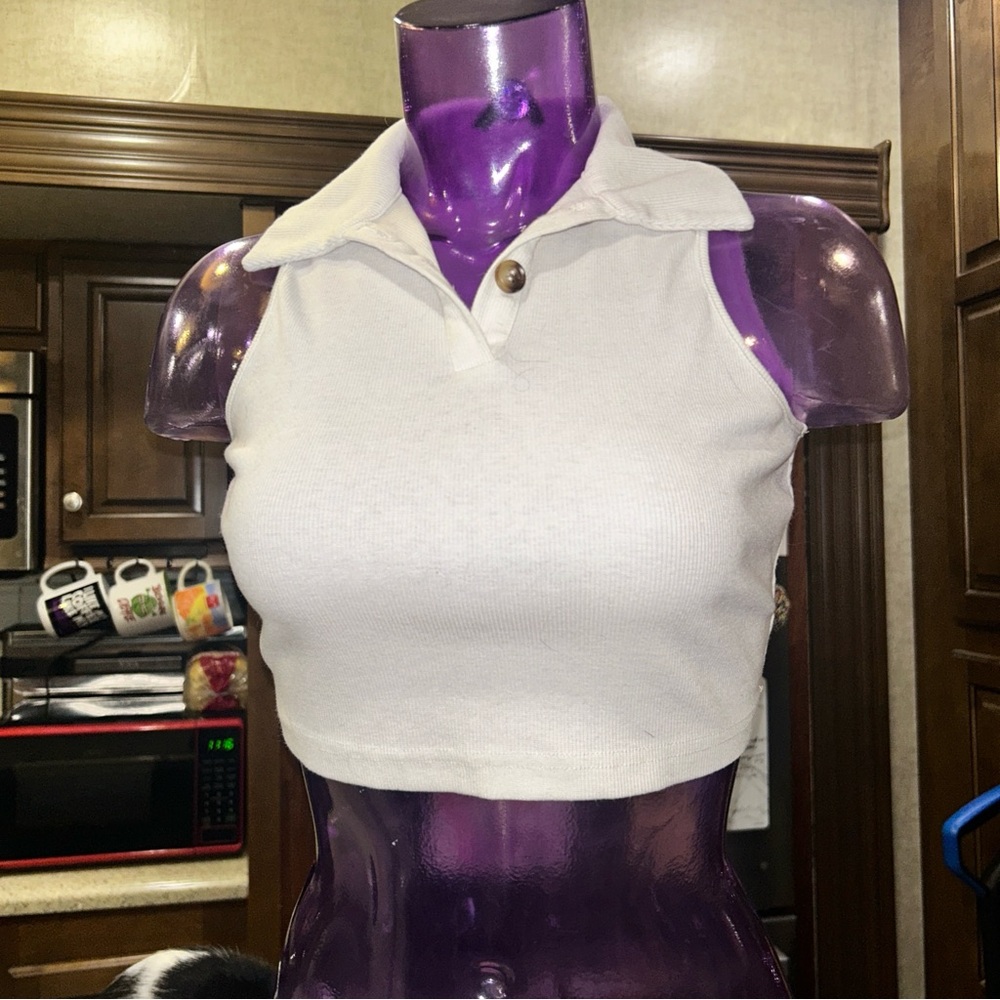 SHEIN White Collared Crop Top